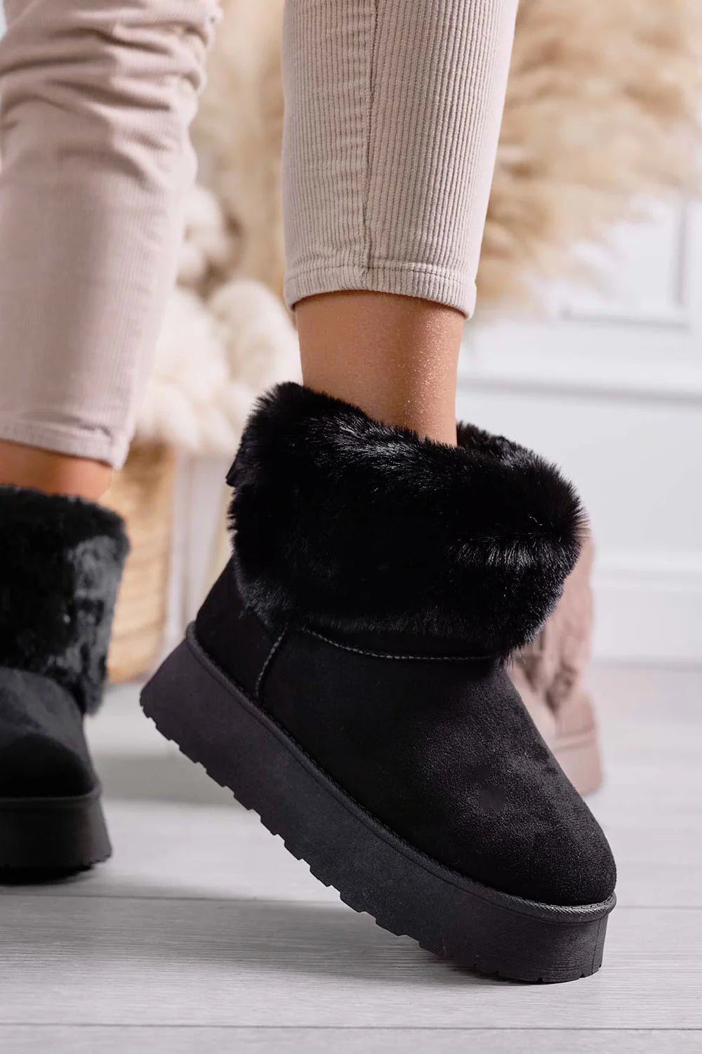 BLACK SUEDE CHUNKY PLATFORM FAUX FUR SNOW BOOTS